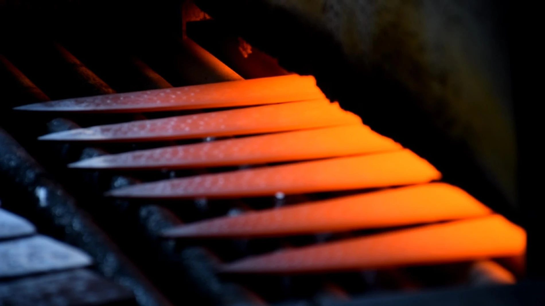 Снимка на Японски ковачници - Ръчно изковани ножове